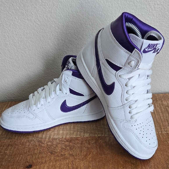 Nike Air Jordan Court Purple White and Purple High-Tops - Picture 9 of 10